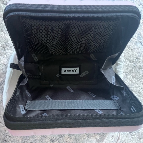Blush Mini Pink Away Travel Case - Picture 3 of 5